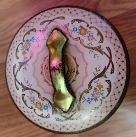 Vintage Decorative Metal Jar with Lid - Picture 8 of 9